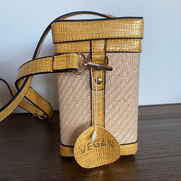 Isabelle Handbag Vegan Box purse - Picture 3 of 9